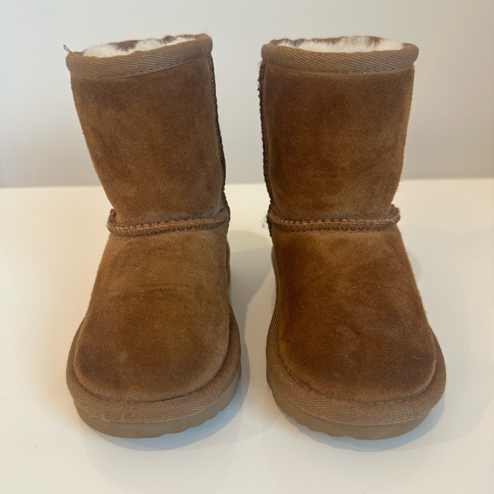 Ugg Classic II Chestnut Toddler 6